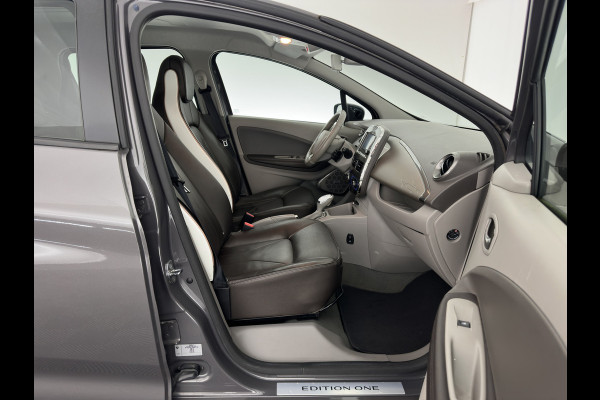 Renault ZOE (inclusive-battery) Q90 Bose Quickcharge 41 kWh Edition One {SOH-92%} LUXURY-LEATHER | FULL-LED | DIGI-COCKPIT | HEATED-COMFORTSEATS | BOSE-PREMIUM-AUDIO | CAMERA | R-LINK | PDC | PRIVACY-GLASS |  17"ALU* Renault ZOE (inclusive-battery) Q90 Bose Quickcharge 41 kWh Edition One {SOH-92%} LUXURY-LEATHER | FULL-LED | DIGI-COCKPIT | HEATED-COMFORTSEATS | BOSE-PREMIUM-AUDIO | CAMERA | R-LINK | PDC | PRIVACY-GLASS |  17"ALU*