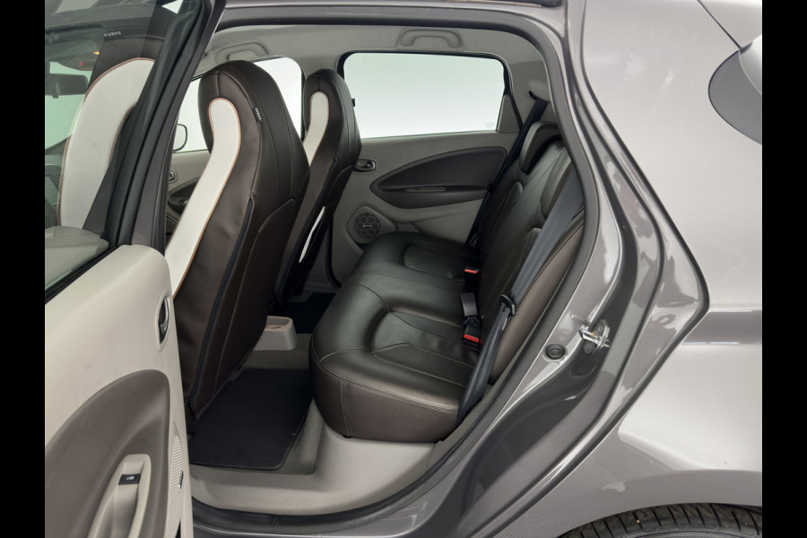 Renault ZOE (inclusive-battery) Q90 Bose Quickcharge 41 kWh Edition One {SOH-92%} LUXURY-LEATHER | FULL-LED | DIGI-COCKPIT | HEATED-COMFORTSEATS | BOSE-PREMIUM-AUDIO | CAMERA | R-LINK | PDC | PRIVACY-GLASS |  17"ALU* Renault ZOE (inclusive-battery) Q90 Bose Quickcharge 41 kWh Edition One {SOH-92%} LUXURY-LEATHER | FULL-LED | DIGI-COCKPIT | HEATED-COMFORTSEATS | BOSE-PREMIUM-AUDIO | CAMERA | R-LINK | PDC | PRIVACY-GLASS |  17"ALU*