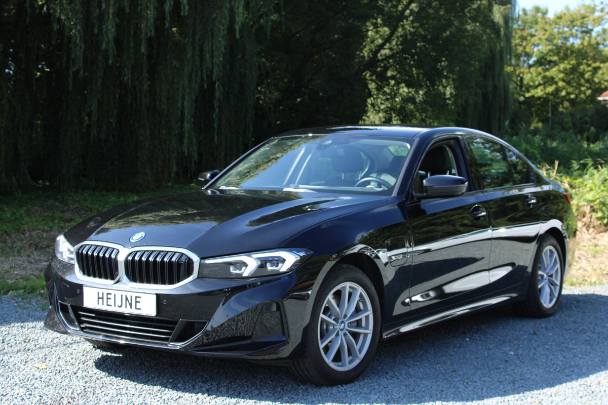 BMW 3-serie 320e 204PK PHEV BUSINESS SPORT LEDER/CARPLAY/NIEUW-TYPE BMW 3-serie 320e 204PK PHEV BUSINESS SPORT LEDER/CARPLAY/NIEUW-TYPE
