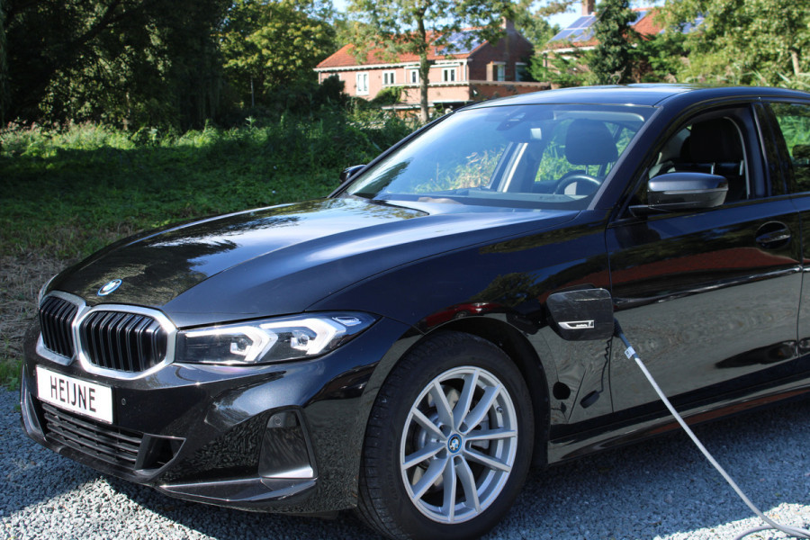 BMW 3-serie 320e 204PK PHEV BUSINESS SPORT LEDER/CARPLAY/NIEUW-TYPE BMW 3-serie 320e 204PK PHEV BUSINESS SPORT LEDER/CARPLAY/NIEUW-TYPE