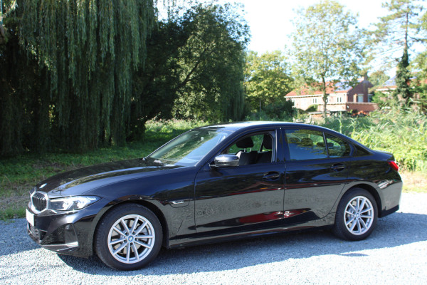 BMW 3-serie 320e 204PK PHEV BUSINESS SPORT LEDER/CARPLAY/NIEUW-TYPE BMW 3-serie 320e 204PK PHEV BUSINESS SPORT LEDER/CARPLAY/NIEUW-TYPE