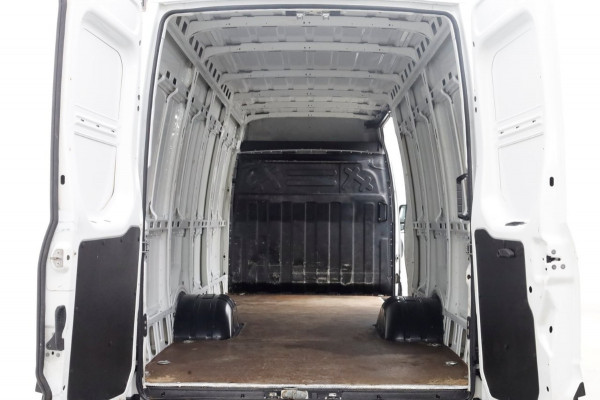 Iveco Daily 35C15 3.0 150pk L4H2 Dubbel Lucht Airco/Trekhaak 3500kg 03-2019 Iveco Daily 35C15 3.0 150pk L4H2 Dubbel Lucht Airco/Trekhaak 3500kg 03-2019