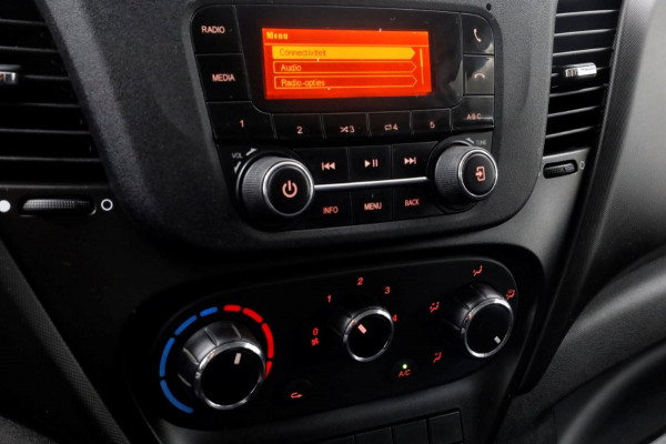 Iveco Daily 35C15 3.0 150pk L4H2 Dubbel Lucht Airco/Trekhaak 3500kg 03-2019 Iveco Daily 35C15 3.0 150pk L4H2 Dubbel Lucht Airco/Trekhaak 3500kg 03-2019