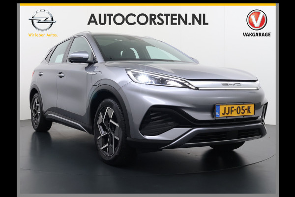 BYD ATTO 3 ACCU 60kWh Design Pano-dak Leer+Elektr.Verst. Warmtepomp Adaptieve Cruise 360°Camera Apple Carplay Android Auto Elektr.Achterklep Des Verkeersbord detectie WiFi DAB Led Rijstrooksensor Keyless Smartphone Entry Fabrieksgarantie tot 14-12-2030/150.000km Garantie op de LFP Accu tot 14-12-2030/200.000km €44.000,- Nieuw!