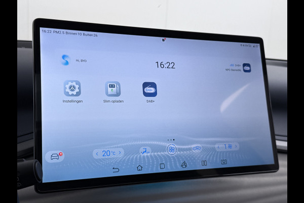 BYD ATTO 3 ACCU 60kWh Design Pano-dak Leer+Elektr.Verst. Warmtepomp Adaptieve Cruise 360°Camera Apple Carplay Android Auto Elektr.Achterklep Des Verkeersbord detectie WiFi DAB Led Rijstrooksensor Keyless Smartphone Entry Fabrieksgarantie tot 14-12-2030/150.000km Garantie op de LFP Accu tot 14-12-2030/200.000km €44.000,- Nieuw!