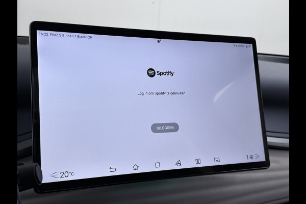 BYD ATTO 3 ACCU 60kWh Design Pano-dak Leer+Elektr.Verst. Warmtepomp Adaptieve Cruise 360°Camera Apple Carplay Android Auto Elektr.Achterklep Des Verkeersbord detectie WiFi DAB Led Rijstrooksensor Keyless Smartphone Entry Fabrieksgarantie tot 14-12-2030/150.000km Garantie op de LFP Accu tot 14-12-2030/200.000km €44.000,- Nieuw!