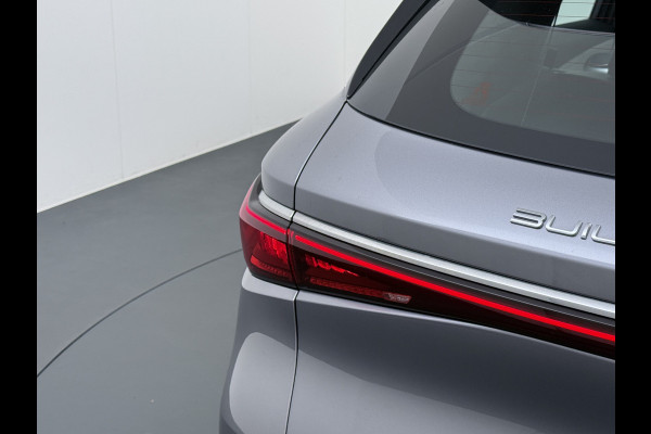 BYD ATTO 3 ACCU 60kWh Design Pano-dak Leer+Elektr.Verst. Warmtepomp Adaptieve Cruise 360°Camera Apple Carplay Android Auto Elektr.Achterklep Des Verkeersbord detectie WiFi DAB Led Rijstrooksensor Keyless Smartphone Entry Fabrieksgarantie tot 14-12-2030/150.000km Garantie op de LFP Accu tot 14-12-2030/200.000km €44.000,- Nieuw!