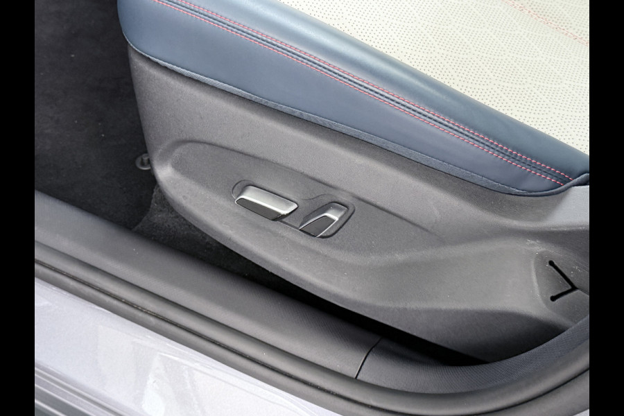 BYD ATTO 3 ACCU 60kWh Design Pano-dak Leer+Elektr.Verst. Warmtepomp Adaptieve Cruise 360°Camera Apple Carplay Android Auto Elektr.Achterklep Des Verkeersbord detectie WiFi DAB Led Rijstrooksensor Keyless Smartphone Entry Fabrieksgarantie tot 14-12-2030/150.000km Garantie op de LFP Accu tot 14-12-2030/200.000km €44.000,- Nieuw!