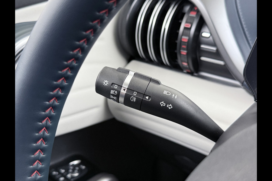 BYD ATTO 3 ACCU 60kWh Design Pano-dak Leer+Elektr.Verst. Warmtepomp Adaptieve Cruise 360°Camera Apple Carplay Android Auto Elektr.Achterklep Des Verkeersbord detectie WiFi DAB Led Rijstrooksensor Keyless Smartphone Entry Fabrieksgarantie tot 14-12-2030/150.000km Garantie op de LFP Accu tot 14-12-2030/200.000km €44.000,- Nieuw!