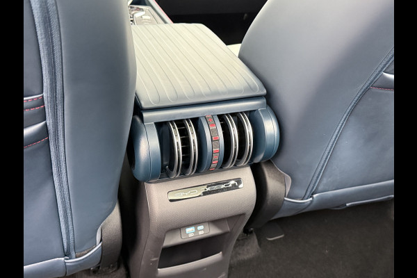 BYD ATTO 3 ACCU 60kWh Design Pano-dak Leer+Elektr.Verst. Warmtepomp Adaptieve Cruise 360°Camera Apple Carplay Android Auto Elektr.Achterklep Des Verkeersbord detectie WiFi DAB Led Rijstrooksensor Keyless Smartphone Entry Fabrieksgarantie tot 14-12-2030/150.000km Garantie op de LFP Accu tot 14-12-2030/200.000km €44.000,- Nieuw!