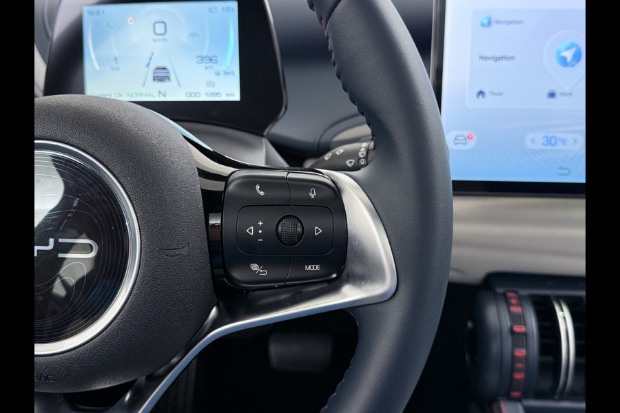 BYD ATTO 3 ACCU 60kWh Design Pano-dak Leer+Elektr.Verst. Warmtepomp Adaptieve Cruise 360°Camera Apple Carplay Android Auto Elektr.Achterklep Des Verkeersbord detectie WiFi DAB Led Rijstrooksensor Keyless Smartphone Entry Fabrieksgarantie tot 14-12-2030/150.000km Garantie op de LFP Accu tot 14-12-2030/200.000km €44.000,- Nieuw!