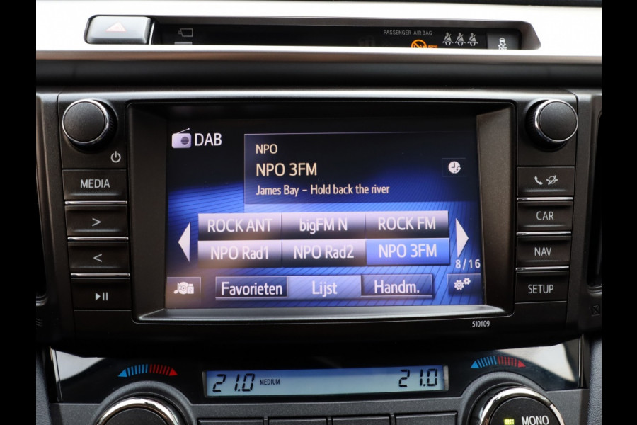 Toyota RAV4 2.5 Hybrid AWD Executive | 360 Camera | Leder | Adaptive Cruise Toyota RAV4 2.5 Hybrid AWD Executive | 360 Camera | Leder | Adaptive Cruise