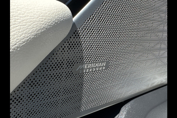 Land Rover Range Rover Velar 2.0 250PK AWD R-DYNAMIC BLACK PACK SE LEDER/VIRTUAL/PANORAMADAK