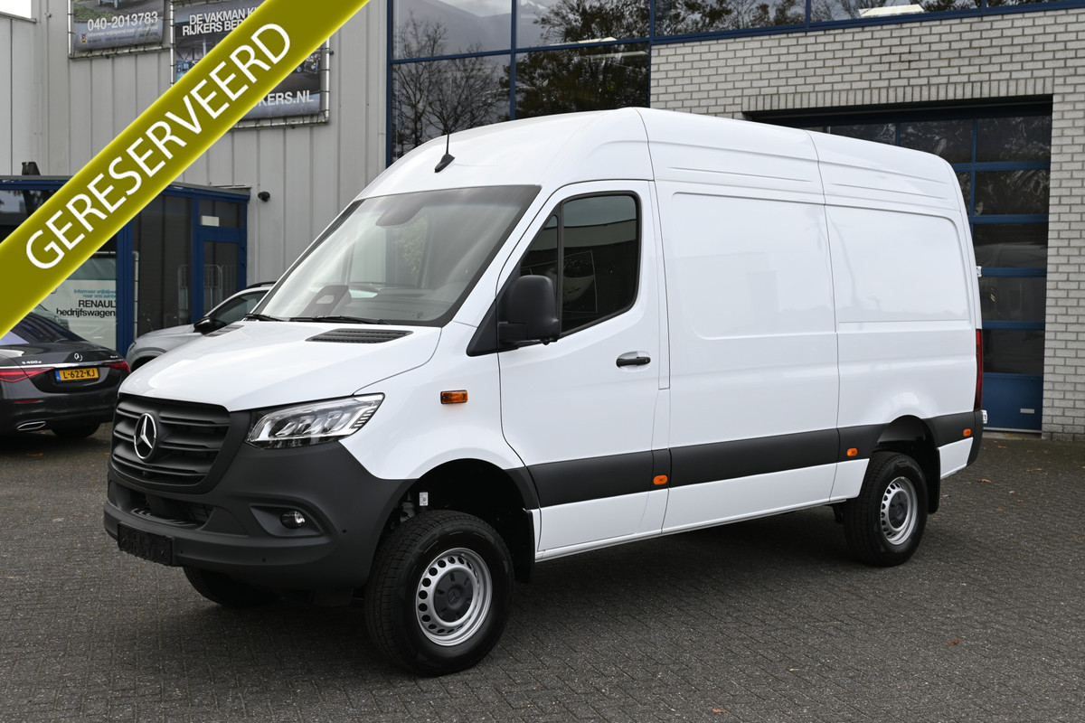 Mercedes-Benz Sprinter 319 CDI 4x4 L2H2 Pro Draaistoelen, LED, 360 Graden Camera, Navigatie Mercedes-Benz Sprinter 319 CDI 4x4 L2H2 Pro Draaistoelen, LED, 360 Graden Camera, Navigatie