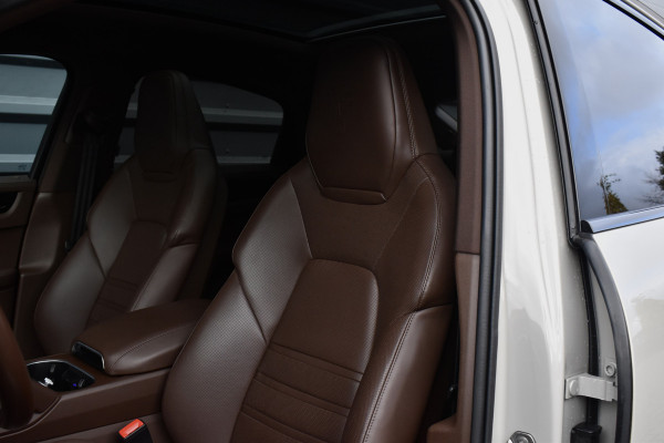 Porsche Cayenne Coupé 3.0 E-Hybrid 462pk SportDesign | Pano | 22'' Wielen | ACC | Softclose | Bose | Stoelventilatie | Head-Up | 360 Camera | Porsche Cayenne Coupé 3.0 E-Hybrid 462pk SportDesign | Pano | 22'' Wielen | ACC | Softclose | Bose | Stoelventilatie | Head-Up | 360 Camera |