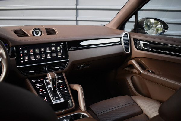 Porsche Cayenne Coupé 3.0 E-Hybrid 462pk SportDesign | Pano | 22'' Wielen | ACC | Softclose | Bose | Stoelventilatie | Head-Up | 360 Camera | Porsche Cayenne Coupé 3.0 E-Hybrid 462pk SportDesign | Pano | 22'' Wielen | ACC | Softclose | Bose | Stoelventilatie | Head-Up | 360 Camera |