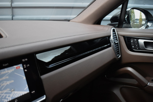 Porsche Cayenne Coupé 3.0 E-Hybrid 462pk SportDesign | Pano | 22'' Wielen | ACC | Softclose | Bose | Stoelventilatie | Head-Up | 360 Camera | Porsche Cayenne Coupé 3.0 E-Hybrid 462pk SportDesign | Pano | 22'' Wielen | ACC | Softclose | Bose | Stoelventilatie | Head-Up | 360 Camera |