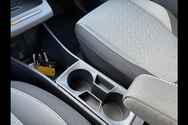 Ford E-Transit Courier Limited 44 kWh | SCI | 136pk | Ford Voorraad | Driver Assistance Pack | Laadvloerbescherming | Trekhaak | LED Laadruimteverlichting