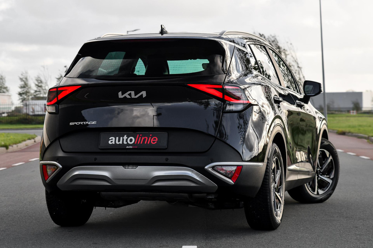 Kia Sportage 1.6 T-GDi MHEV Elec stoelen. Stuurvw, Camera, Lane assist, Stoelvw 4x, CarPlay! Kia Sportage 1.6 T-GDi MHEV Elec stoelen. Stuurvw, Camera, Lane assist, Stoelvw 4x, CarPlay!