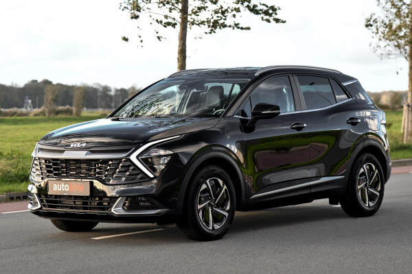 Kia Sportage 1.6 T-GDi MHEV Elec stoelen. Stuurvw, Camera, Lane assist, Stoelvw 4x, CarPlay! Kia Sportage 1.6 T-GDi MHEV Elec stoelen. Stuurvw, Camera, Lane assist, Stoelvw 4x, CarPlay!