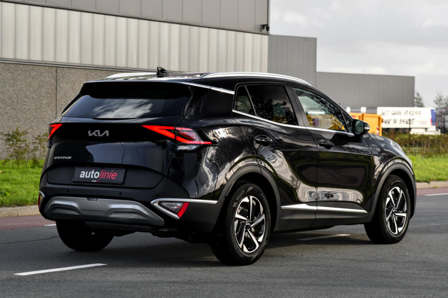 Kia Sportage 1.6 T-GDi MHEV Elec stoelen. Stuurvw, Camera, Lane assist, Stoelvw 4x, CarPlay! Kia Sportage 1.6 T-GDi MHEV Elec stoelen. Stuurvw, Camera, Lane assist, Stoelvw 4x, CarPlay!