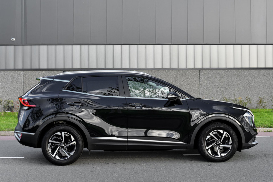 Kia Sportage 1.6 T-GDi MHEV Elec stoelen. Stuurvw, Camera, Lane assist, Stoelvw 4x, CarPlay! Kia Sportage 1.6 T-GDi MHEV Elec stoelen. Stuurvw, Camera, Lane assist, Stoelvw 4x, CarPlay!