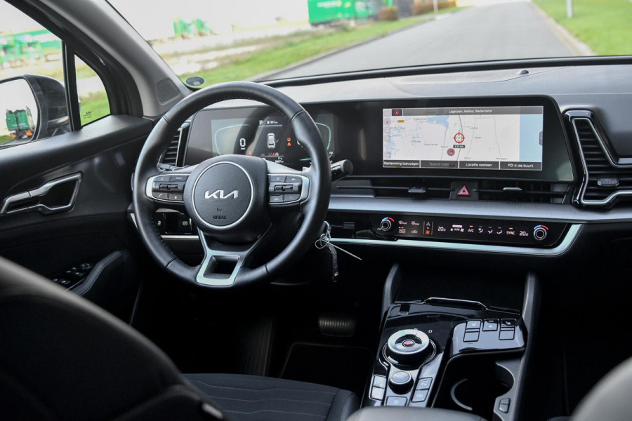 Kia Sportage 1.6 T-GDi MHEV Elec stoelen. Stuurvw, Camera, Lane assist, Stoelvw 4x, CarPlay! Kia Sportage 1.6 T-GDi MHEV Elec stoelen. Stuurvw, Camera, Lane assist, Stoelvw 4x, CarPlay!