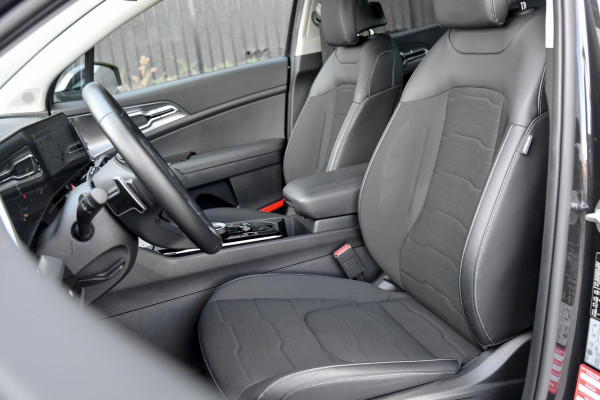 Kia Sportage 1.6 T-GDi MHEV Elec stoelen. Stuurvw, Camera, Lane assist, Stoelvw 4x, CarPlay! Kia Sportage 1.6 T-GDi MHEV Elec stoelen. Stuurvw, Camera, Lane assist, Stoelvw 4x, CarPlay!