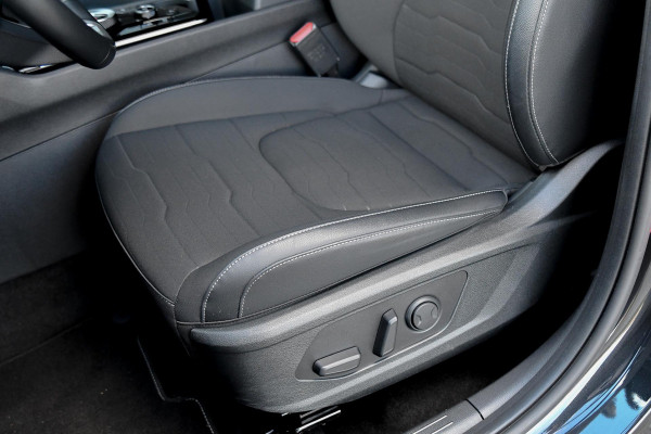 Kia Sportage 1.6 T-GDi MHEV Elec stoelen. Stuurvw, Camera, Lane assist, Stoelvw 4x, CarPlay! Kia Sportage 1.6 T-GDi MHEV Elec stoelen. Stuurvw, Camera, Lane assist, Stoelvw 4x, CarPlay!