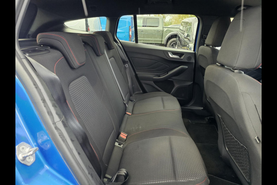 Ford FOCUS Wagon 1.5 EcoBoost ST-line Business 150 pk | Full led | PDC v+a | Trekhaak afneembaar | Keyless entry | Winterpack | Camera | Lane assist etc.
