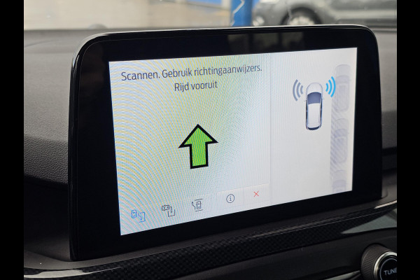 Ford FOCUS Wagon 1.5 EcoBoost ST-line Business 150 pk | Full led | PDC v+a | Trekhaak afneembaar | Keyless entry | Winterpack | Camera | Lane assist etc.