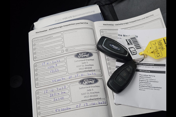 Ford FOCUS Wagon 1.5 EcoBoost ST-line Business 150 pk | Full led | PDC v+a | Trekhaak afneembaar | Keyless entry | Winterpack | Camera | Lane assist etc.