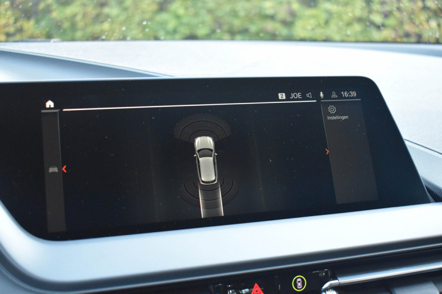 BMW 1-serie 118i Executive Edition | Navi Prof. | Carplay | Virtual Cockpit | DAB | PDC