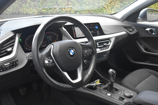 BMW 1-serie 118i Executive Edition | Navi Prof. | Carplay | Virtual Cockpit | DAB | PDC