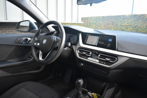 BMW 1-serie 118i Executive Edition | Navi Prof. | Carplay | Virtual Cockpit | DAB | PDC