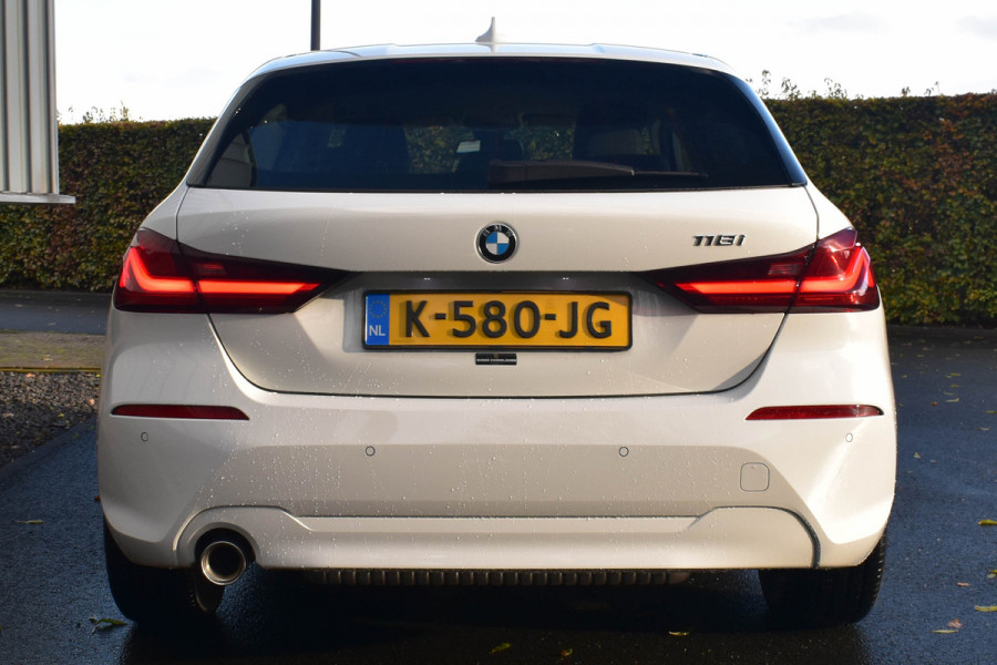 BMW 1-serie 118i Executive Edition | Navi Prof. | Carplay | Virtual Cockpit | DAB | PDC