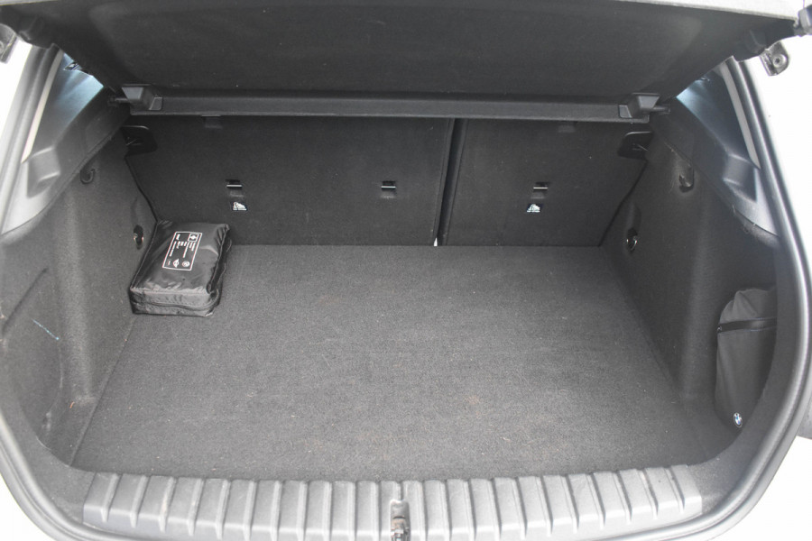 BMW 1-serie 118i Executive Edition | Navi Prof. | Carplay | Virtual Cockpit | DAB | PDC