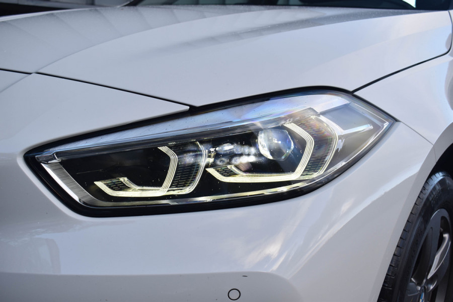 BMW 1-serie 118i Executive Edition | Navi Prof. | Carplay | Virtual Cockpit | DAB | PDC