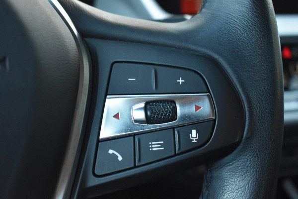 BMW 1-serie 118i Executive Edition | Navi Prof. | Carplay | Virtual Cockpit | DAB | PDC
