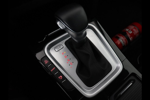 Kia Ceed 1.6 GDI PHEV DynamicLine | Carplay | Camera | Navigatie | Keyless | Climate control | Cruise control | Full LED | Parkeerhulp | Plug In