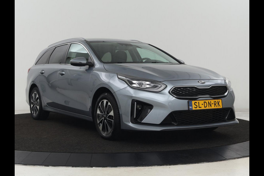 Kia Ceed 1.6 GDI PHEV DynamicLine | Carplay | Camera | Navigatie | Keyless | Climate control | Cruise control | Full LED | Parkeerhulp | Plug In