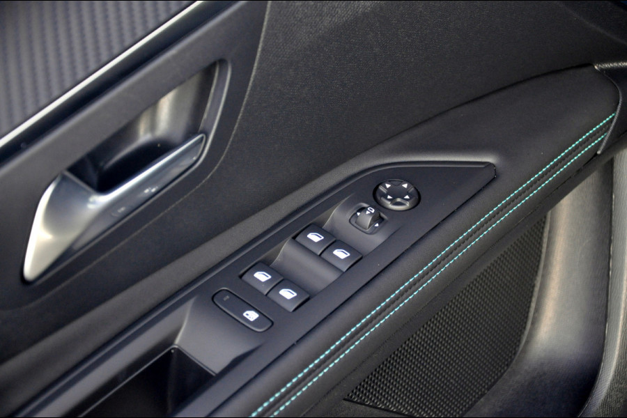 Peugeot 3008 1.6 HYbrid 180 Allure Pack Business | Navi | Camera | Zeer nette staat!