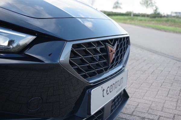 CUPRA Leon 1.4 e-Hybrid VZ Business, Camera, Adap. Cruise Control, LED CUPRA Leon 1.4 e-Hybrid VZ Business, Camera, Adap. Cruise Control, LED