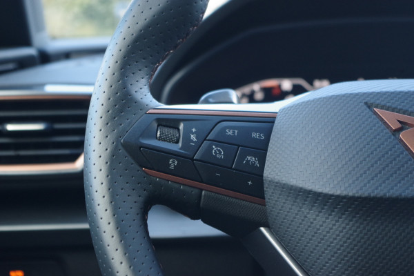 CUPRA Leon 1.4 e-Hybrid VZ Business, Camera, Adap. Cruise Control, LED CUPRA Leon 1.4 e-Hybrid VZ Business, Camera, Adap. Cruise Control, LED