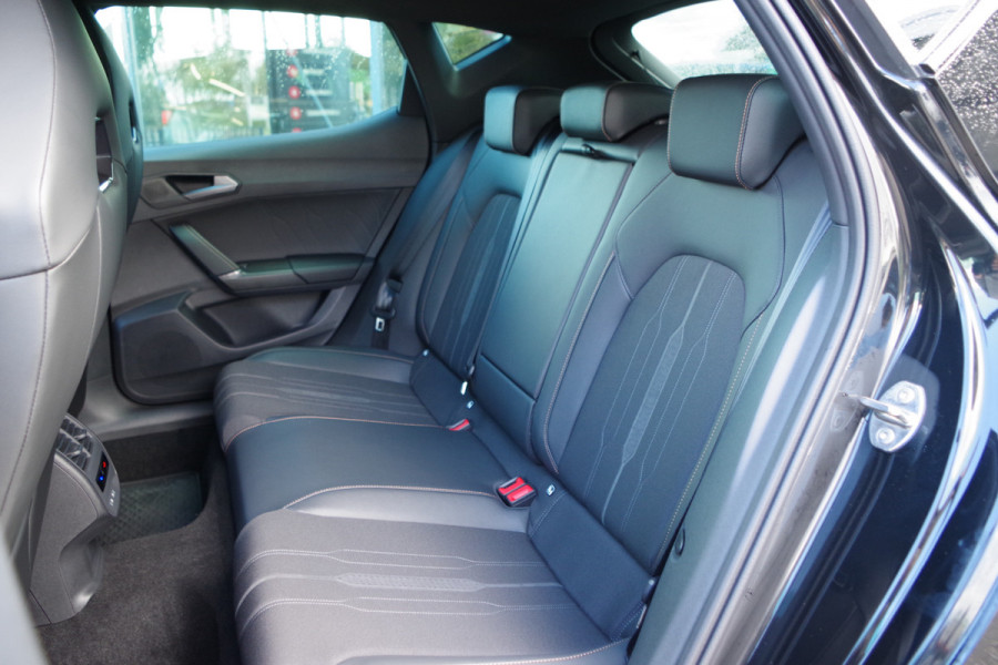 CUPRA Leon 1.4 e-Hybrid VZ Business, Camera, Adap. Cruise Control, LED CUPRA Leon 1.4 e-Hybrid VZ Business, Camera, Adap. Cruise Control, LED