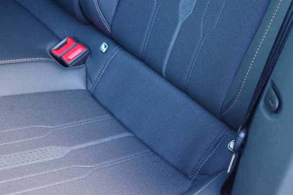 CUPRA Leon 1.4 e-Hybrid VZ Business, Camera, Adap. Cruise Control, LED CUPRA Leon 1.4 e-Hybrid VZ Business, Camera, Adap. Cruise Control, LED