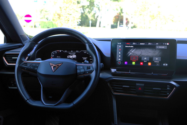 CUPRA Formentor 1.4 e-Hybrid 204 PK Adrenaline PHEV, Carplay, Camera, Keyless, LED