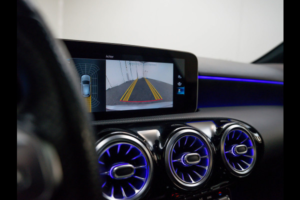 Mercedes-Benz A-Klasse 200 Premium Plus | Pano | NIGHT | AMG Line Mercedes-Benz A-Klasse 200 Premium Plus | Pano | NIGHT | AMG Line