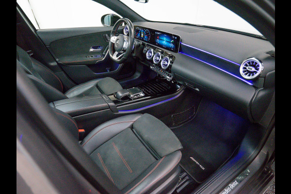 Mercedes-Benz A-Klasse 200 Premium Plus | Pano | NIGHT | AMG Line Mercedes-Benz A-Klasse 200 Premium Plus | Pano | NIGHT | AMG Line