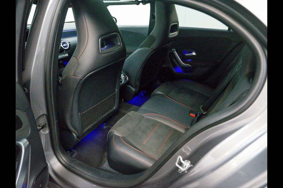 Mercedes-Benz A-Klasse 200 Premium Plus | Pano | NIGHT | AMG Line Mercedes-Benz A-Klasse 200 Premium Plus | Pano | NIGHT | AMG Line